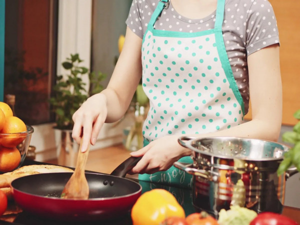 Изображение телепередачи: Цветная капуста со сметаной и сыром в духовке